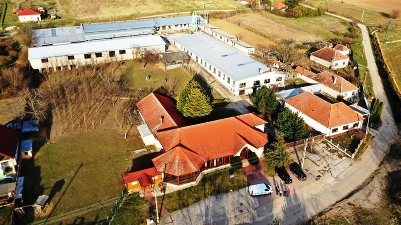 PREDANÉ- Veľký prevádzkový areál, Palárikovo, 8000 m2 | 850.000 €  | foto