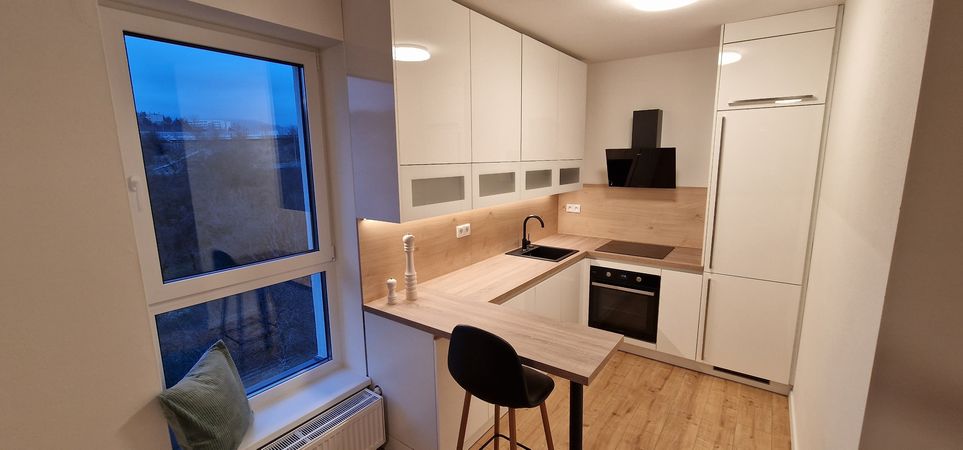 2-izbový byt, Banská Bystrica, Petelenova, 60 m2 | 1.000 €/mes. bez energií  | foto
