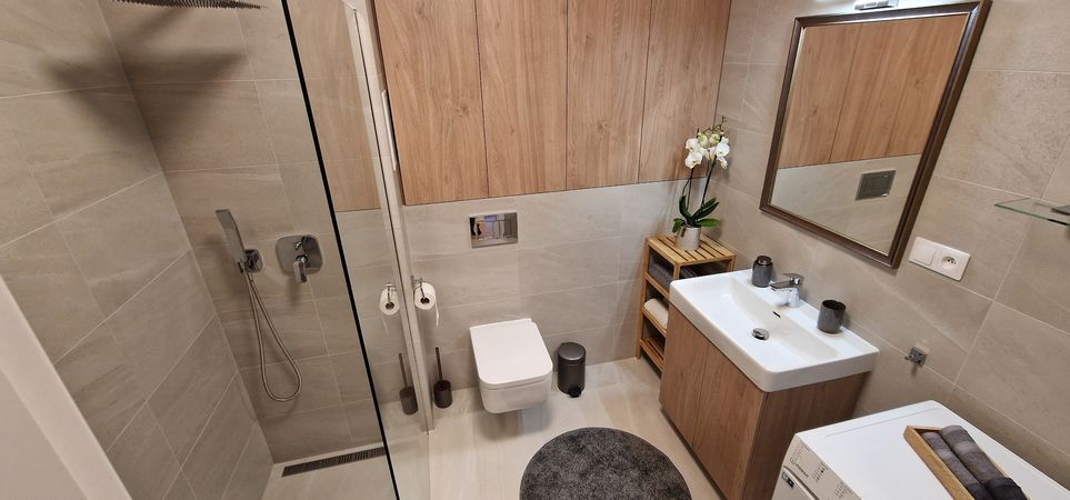 2-izbový byt, Banská Bystrica, Petelenova, 60 m2 | 1.000 €/mes. bez energií  | foto