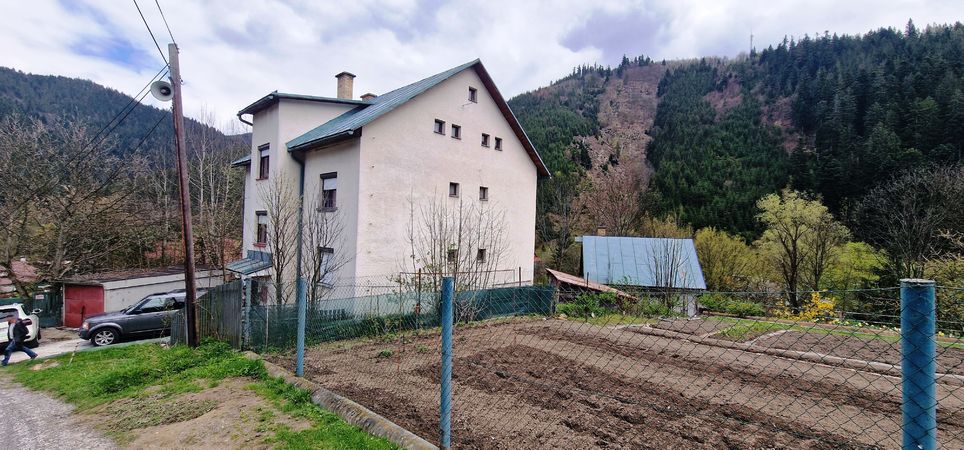 Rodinný dom - RD, Staré Hory, 1040 m2 | 288.000 €  | foto