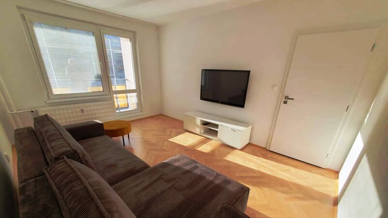 REZERVOVANÉ 3-izbový byt, Banská Bystrica, Tulská, 70 m2 | cena na vyžiadanie | foto