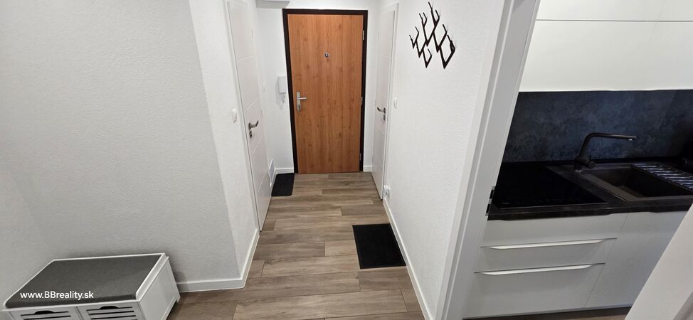 REZERVOVANÉ 3-izbový byt, Banská Bystrica, Tulská, 70 m2 | cena na vyžiadanie | foto