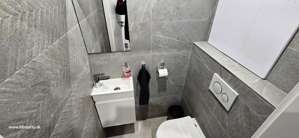 REZERVOVANÉ 3-izbový byt, Banská Bystrica, Tulská, 70 m2 | cena na vyžiadanie | foto