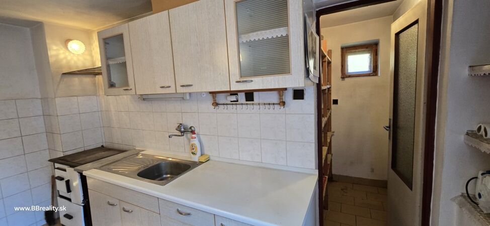 Rodinná vila - RD, Moštenica, 1259 m2 | 137.000 €  | foto