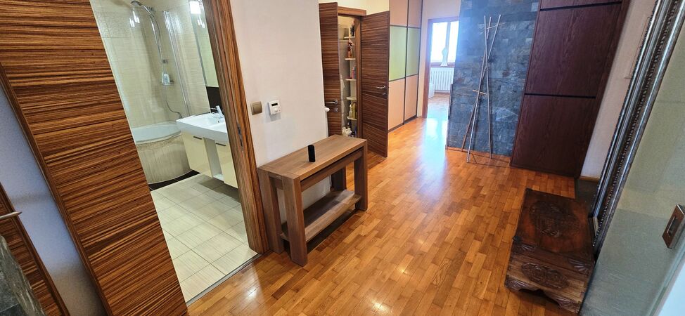 4-izbový byt s garážou, Ružomberok, A. Bernoláka, 130 m2 | 390.000 €  | foto