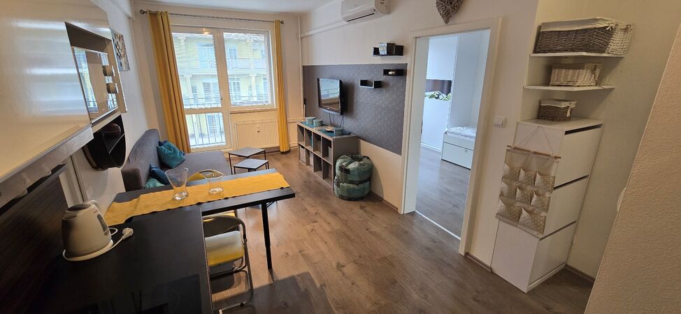 REZERVOVANÉ 2-izbový byt, Banská Bystrica, Zvolenská cesta, 31  m2 | cena na vyžiadanie | foto