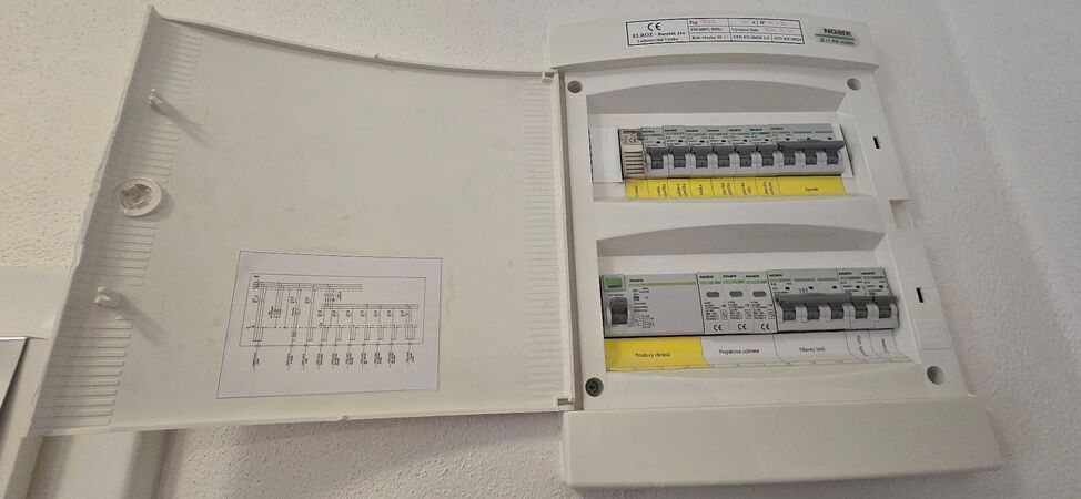 REZERVOVANÉ 2-izbový byt, Banská Bystrica, Zvolenská cesta, 31  m2 | cena na vyžiadanie | foto