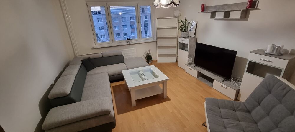 3-izbový byt, Banská Bystrica- Sásová, Starohorská, 74 m2 | 700 €/mes.  | foto