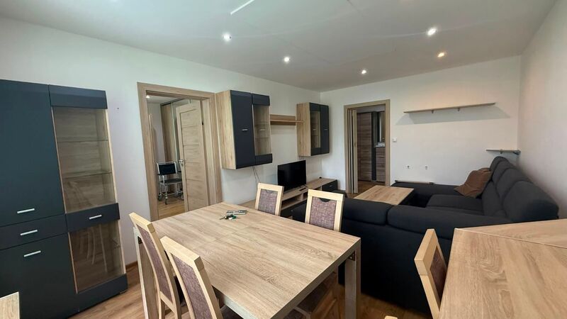 4-izbový byt, Banská Bystrica, Ružová, 96 m2 | 930 €  | foto
